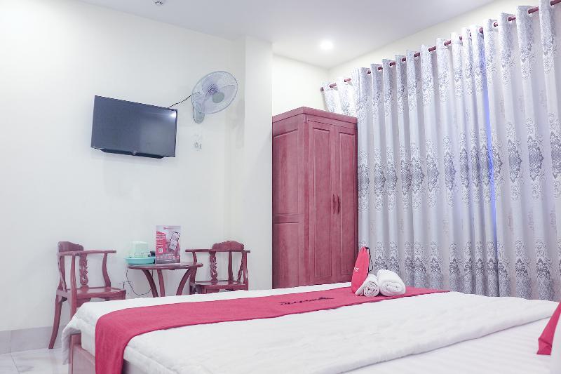 Hotel Reddoorz Plus @ Dong Den Street Ho-Chi-Minh-Stadt Exterior foto
