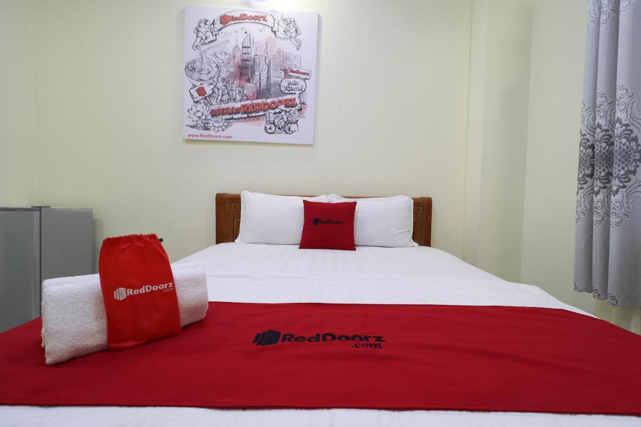 Hotel Reddoorz Plus @ Dong Den Street Ho-Chi-Minh-Stadt Exterior foto