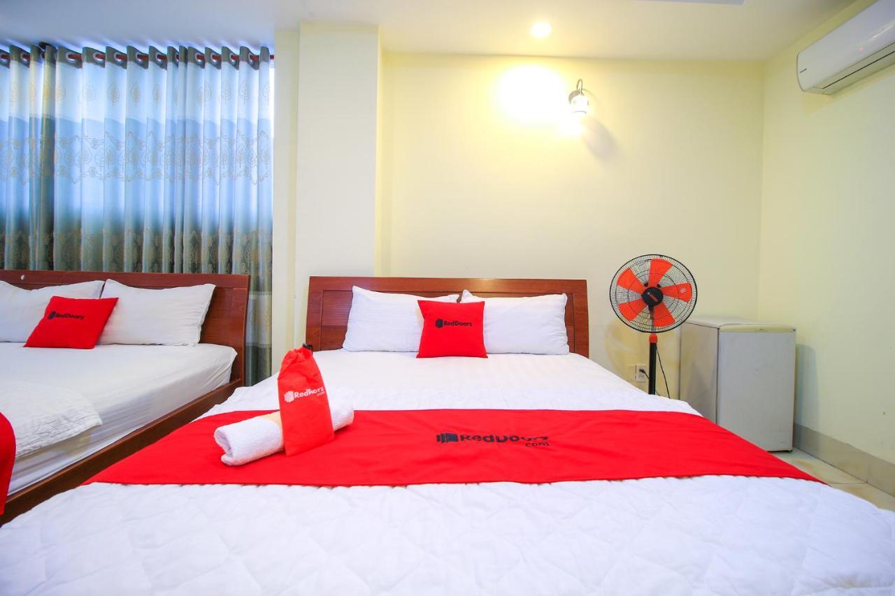 Hotel Reddoorz Plus @ Dong Den Street Ho-Chi-Minh-Stadt Exterior foto