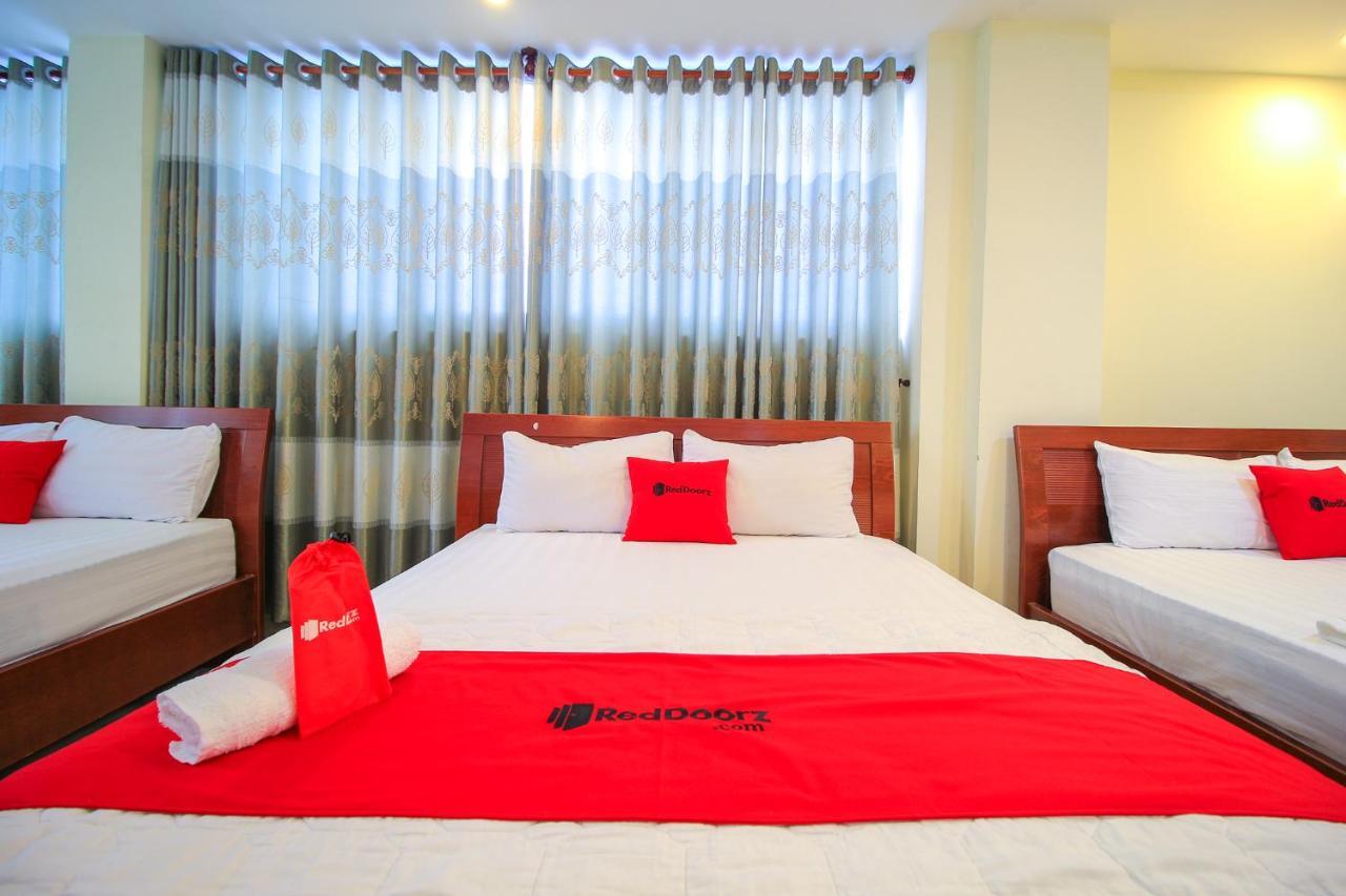 Hotel Reddoorz Plus @ Dong Den Street Ho-Chi-Minh-Stadt Exterior foto