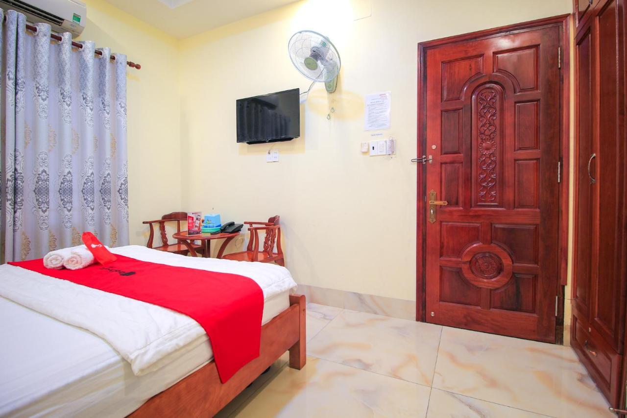 Hotel Reddoorz Plus @ Dong Den Street Ho-Chi-Minh-Stadt Exterior foto