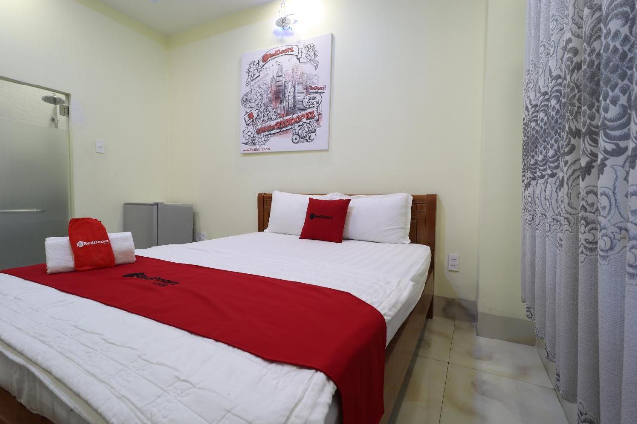 Hotel Reddoorz Plus @ Dong Den Street Ho-Chi-Minh-Stadt Exterior foto